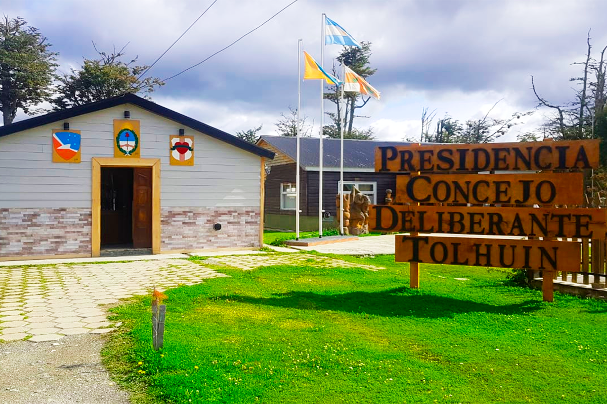 Escandoloso: Los concejales de Tolhuin se subieron los sueldos y ahora ganan casi $ 2.300.000