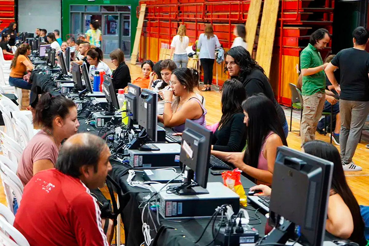 Neuqun: El 42 % de beneficiarios de planes sociales no se present al relevamiento provincial