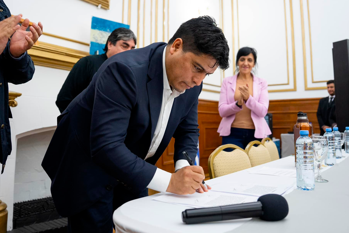 Vidal formul denuncias contra exfuncionarios provinciales y avisa que 'tenemos 15 o 20 ms'