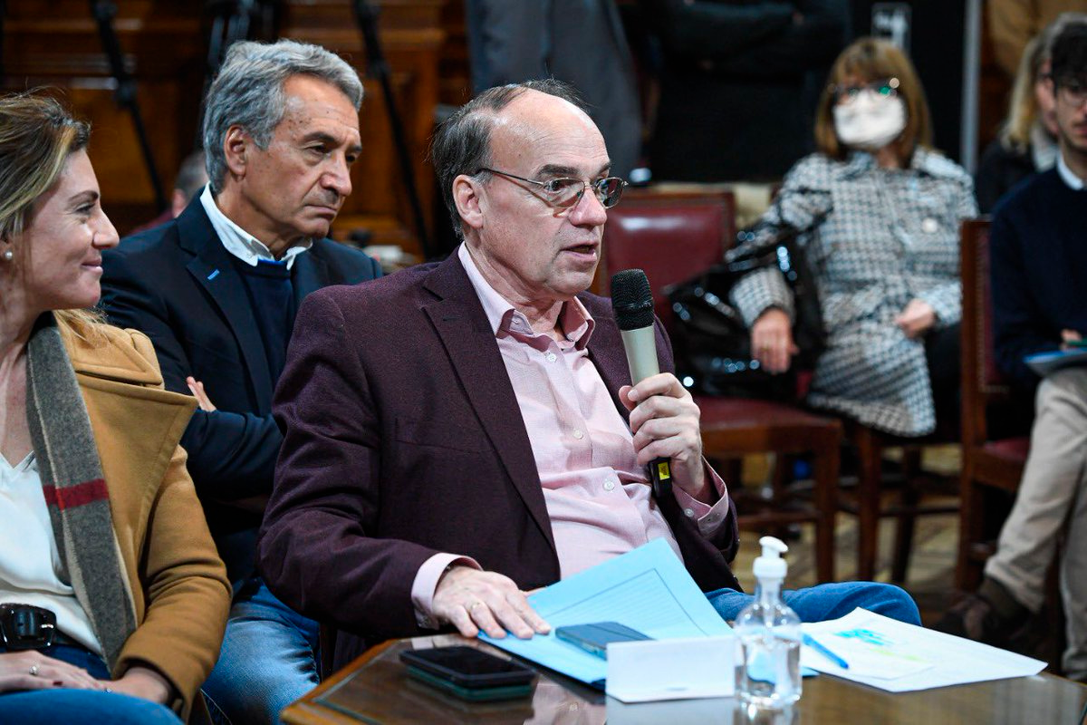 Blanco: 'Por sus actitudes, queda claro que Milei debe modificar muchas conductas'